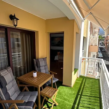 Alta Mar En Oasis Tenerife Sur 圣胡安海滩